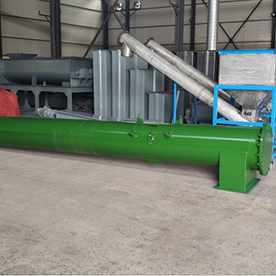 螺旋輸送機(jī)作業(yè)現(xiàn)場(chǎng)