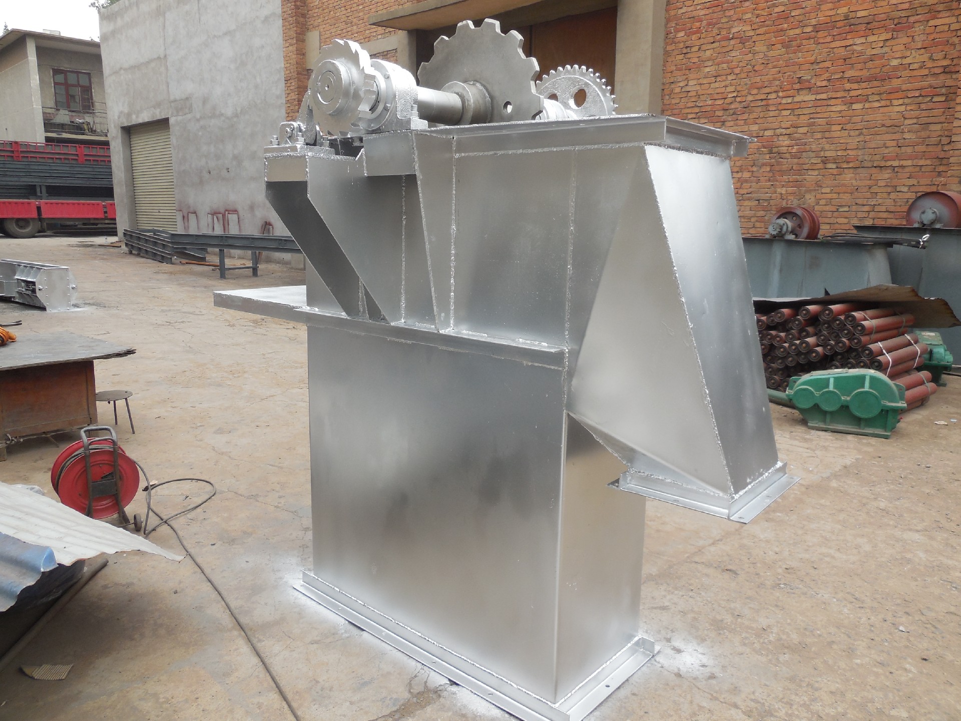 1651907124106199.jpg 8465fdb9d88721b0e83048ac1689545.jpg