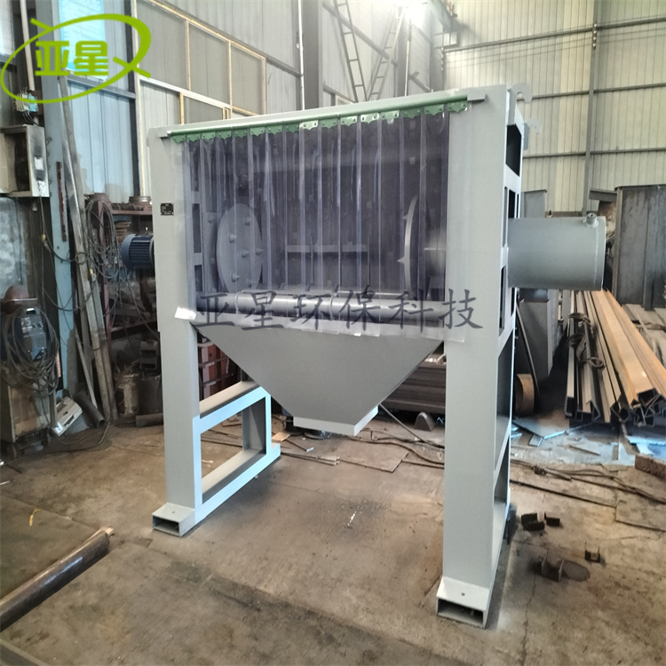 松香開(kāi)桶破碎機(jī)的技術(shù)特征